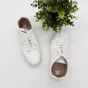 ABEO Encore Lace Up White Leather Sneaker Size 9.5 Casual Athleisure Travel